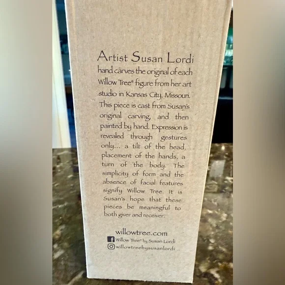 Willow Tree hand painted sculpture - Picture 10 of 12